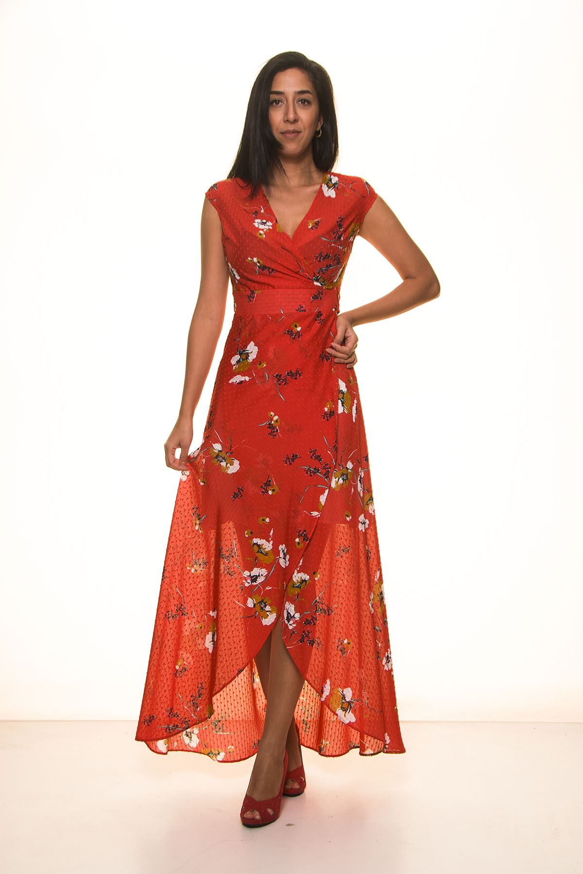Kırmızı Çiçek Desen Uzun Elbise K7-1099