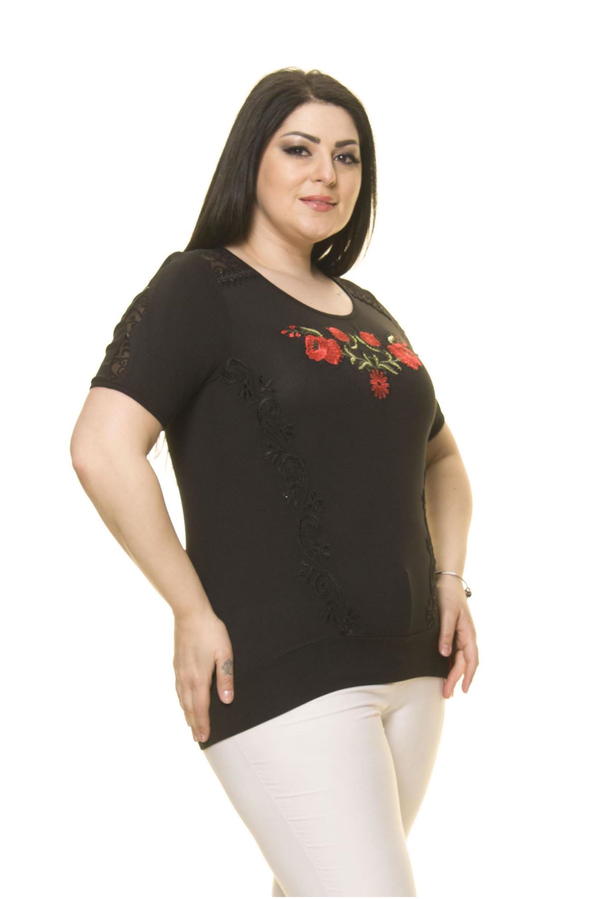 Kadın Büyük Beden Siyah Nakışlı Bluz A2-3007-1