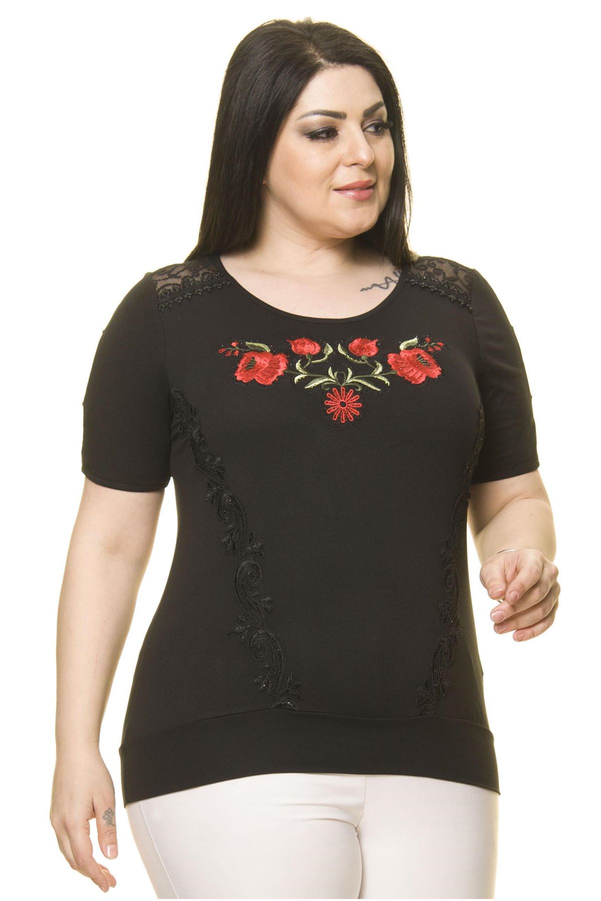Kadın Büyük Beden Siyah Nakışlı Bluz A2-3007-1