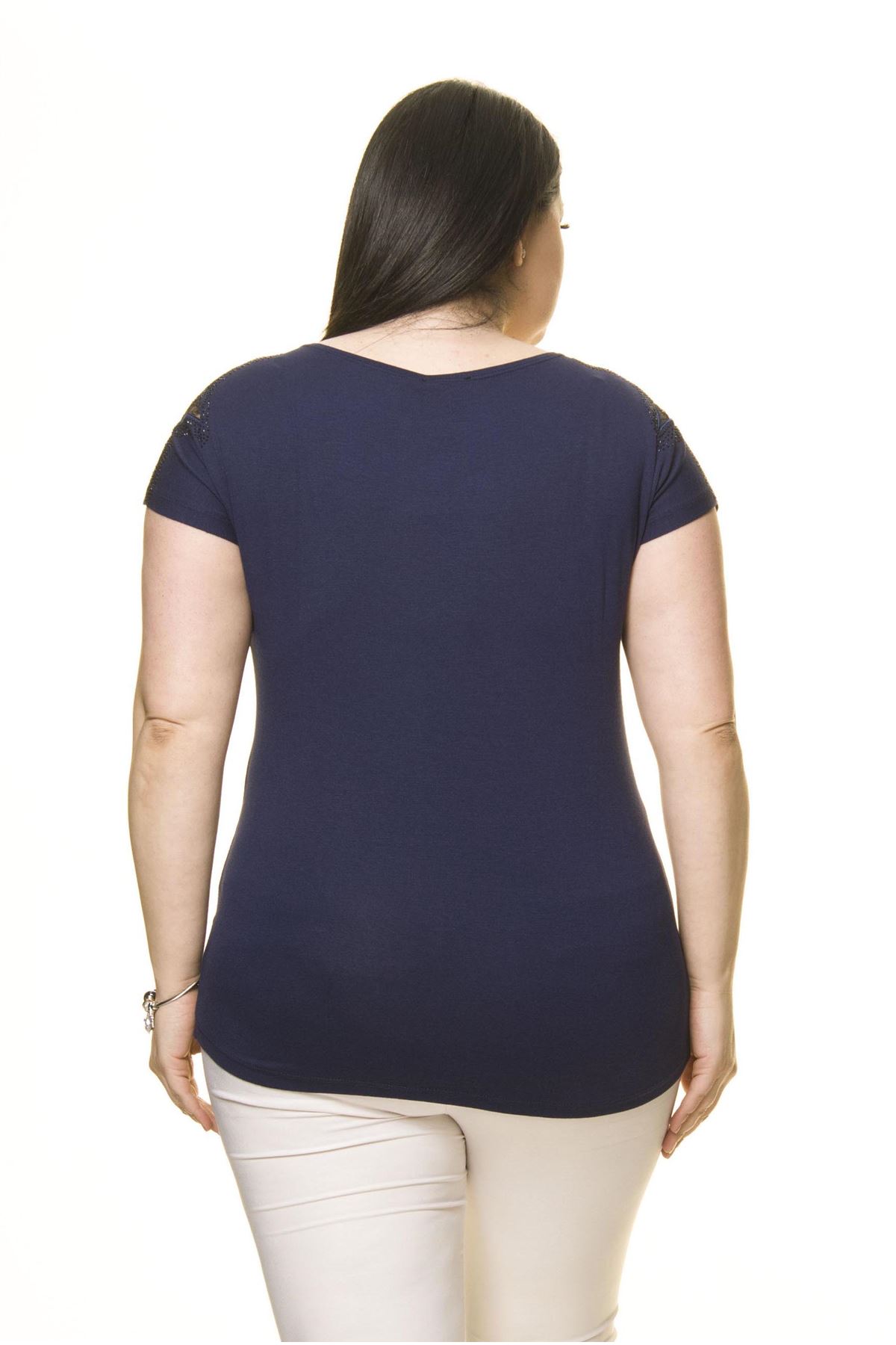 Kadın Büyük Beden Lacivert Omuz Detaylı Bluz 16D-70015-1