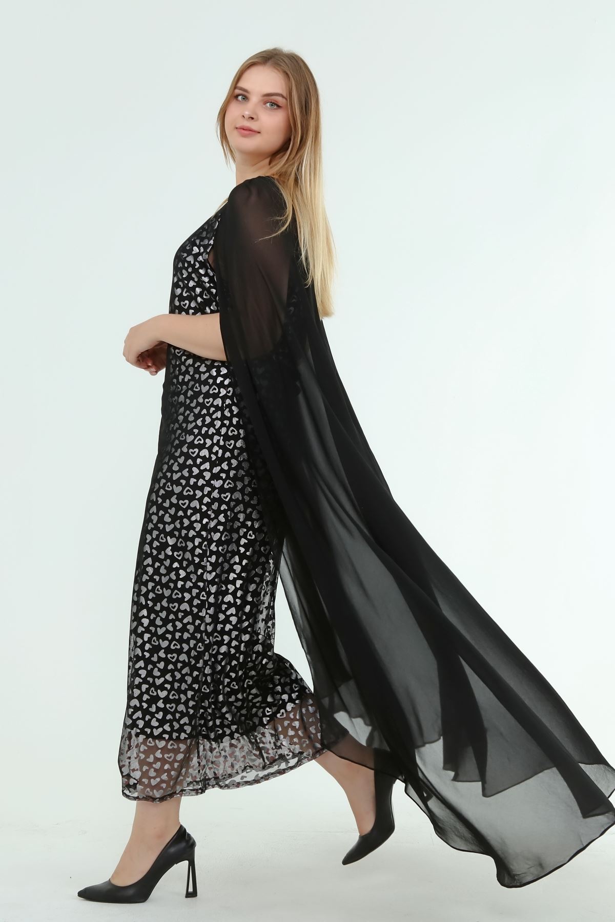 Kadın Büyük Beden Siyah Desenli Pelerinli Gece Elbise  A1-4050 