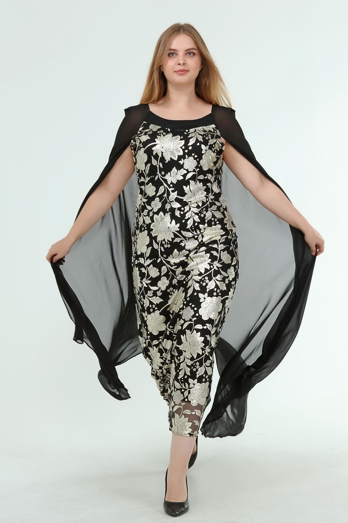 Kadın Büyük Beden Siyah Desenli Pelerinli Gece Elbisesi  A1-4052
