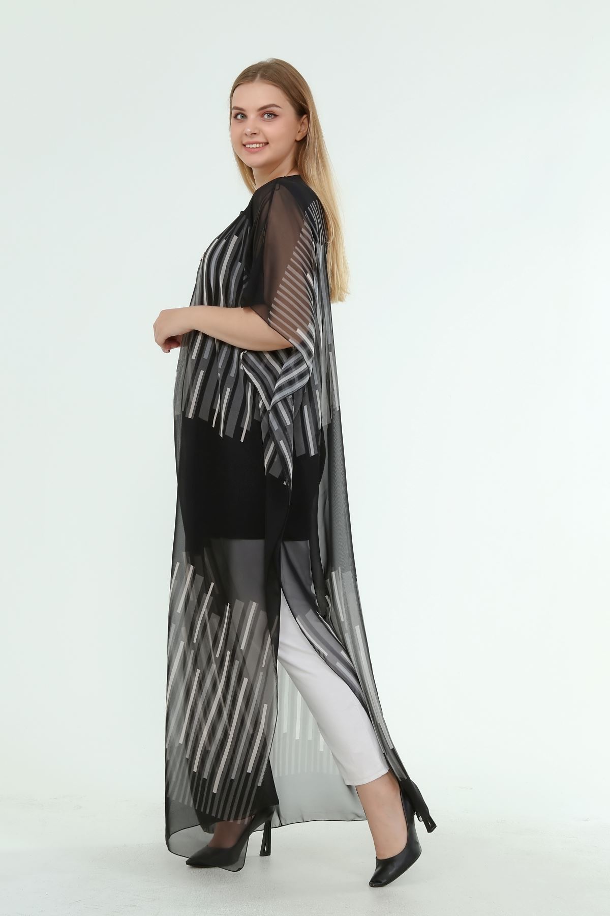 Kadın Büyük Beden Siyah Desenli Şifon Astarlı Elbise  A1-4055