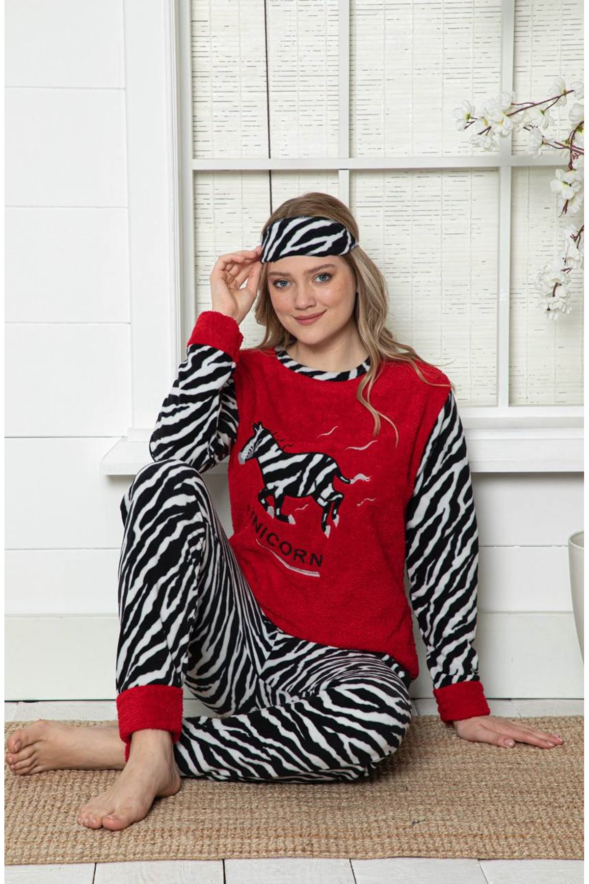 Kadın Zebra Desenli Kırmızı Kışlık Polar Pijama Takımı 9F-20004-1
