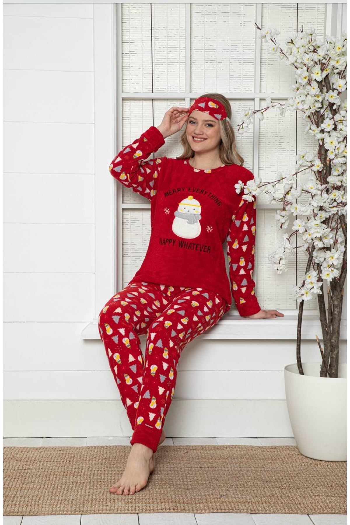Kadın Yeniyıl Desenli Kırmızı Kışlık Polar Pijama Takımı 9F-20002