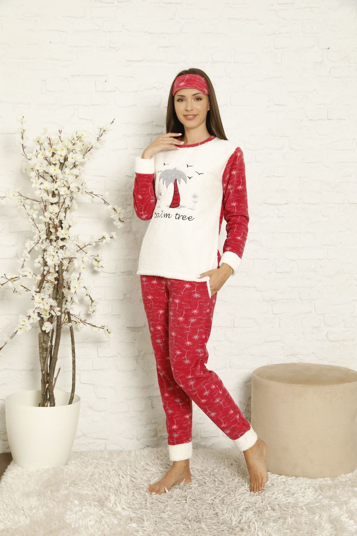 Kadın Ekru Pembe Desenli Kışlık Polar Pijama Takımı 12F-20041-1