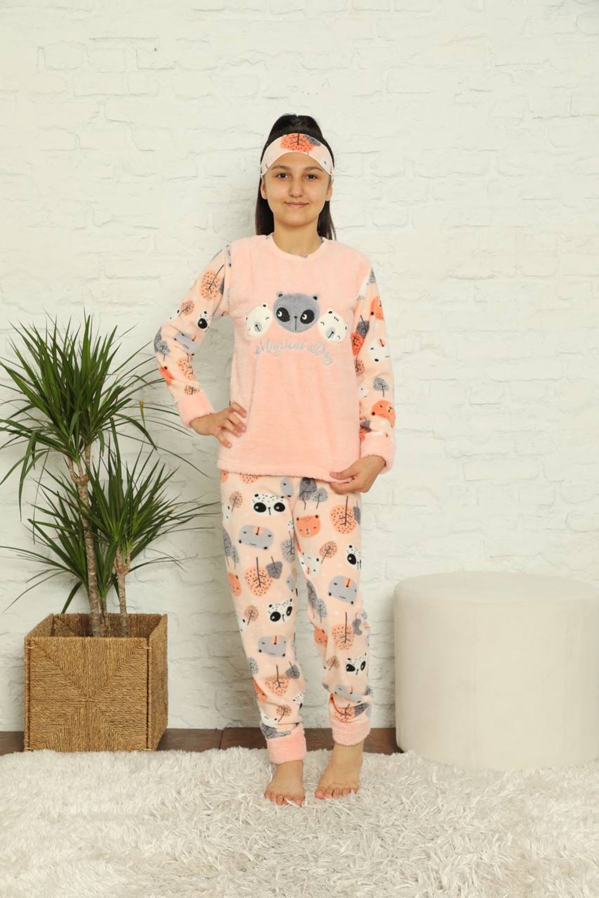 Kız Çocuk Somon Pembe Desenli Kışlık Polar Pijama Takımı 13F-20024-1