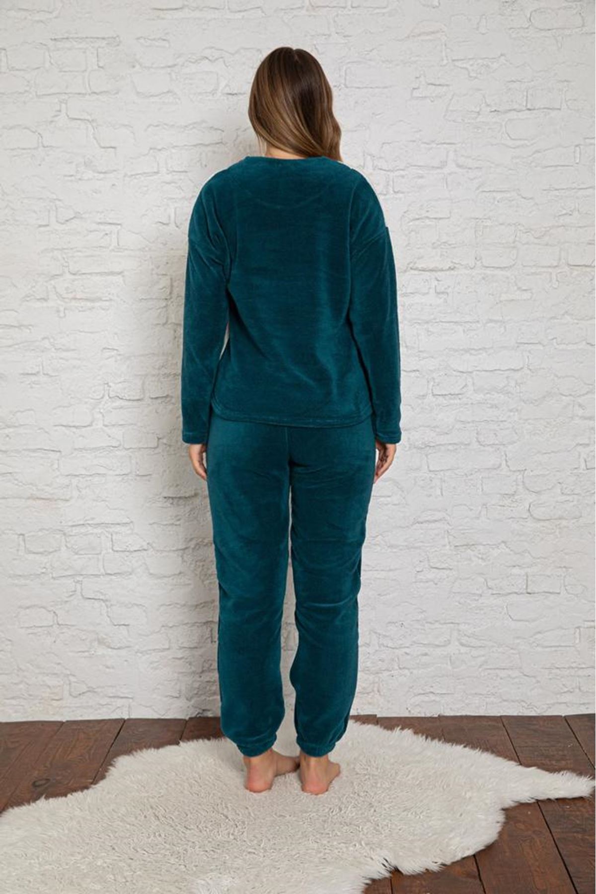 Kadın Yeşilj Desenli Kışlık Tam Peluş Pijama Takım 11K-4010-1