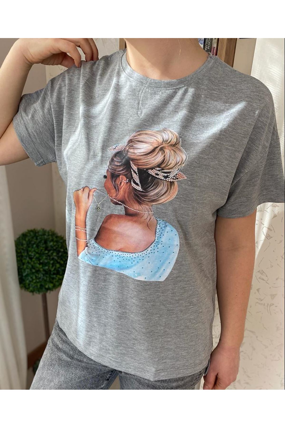 Kadın Gri Taş İşlemeli Pamuklu T-Shirt 4C-5030