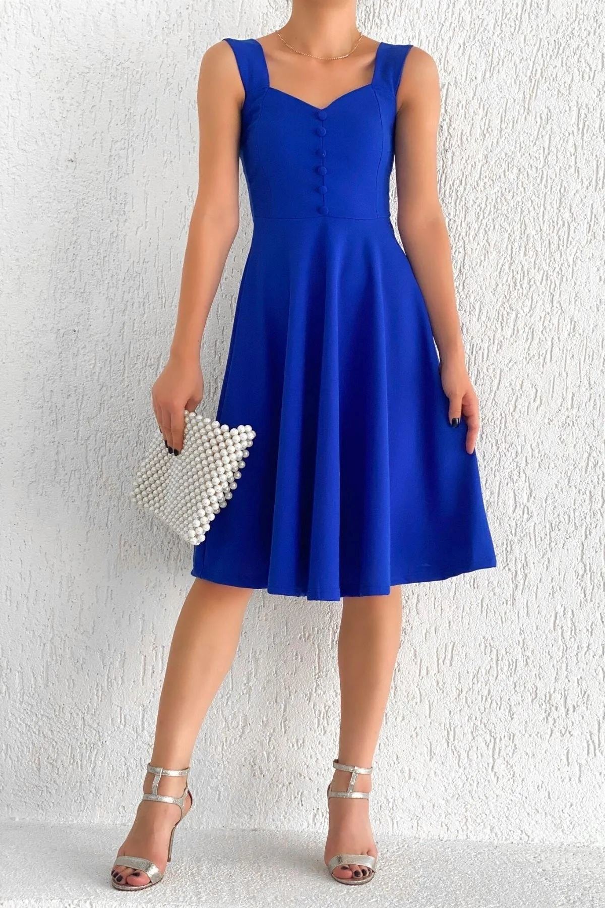 Kadın Saks Mavi Askılı Krep Kumaş Düğmeli Midi Kloş Elbise 2D-2104