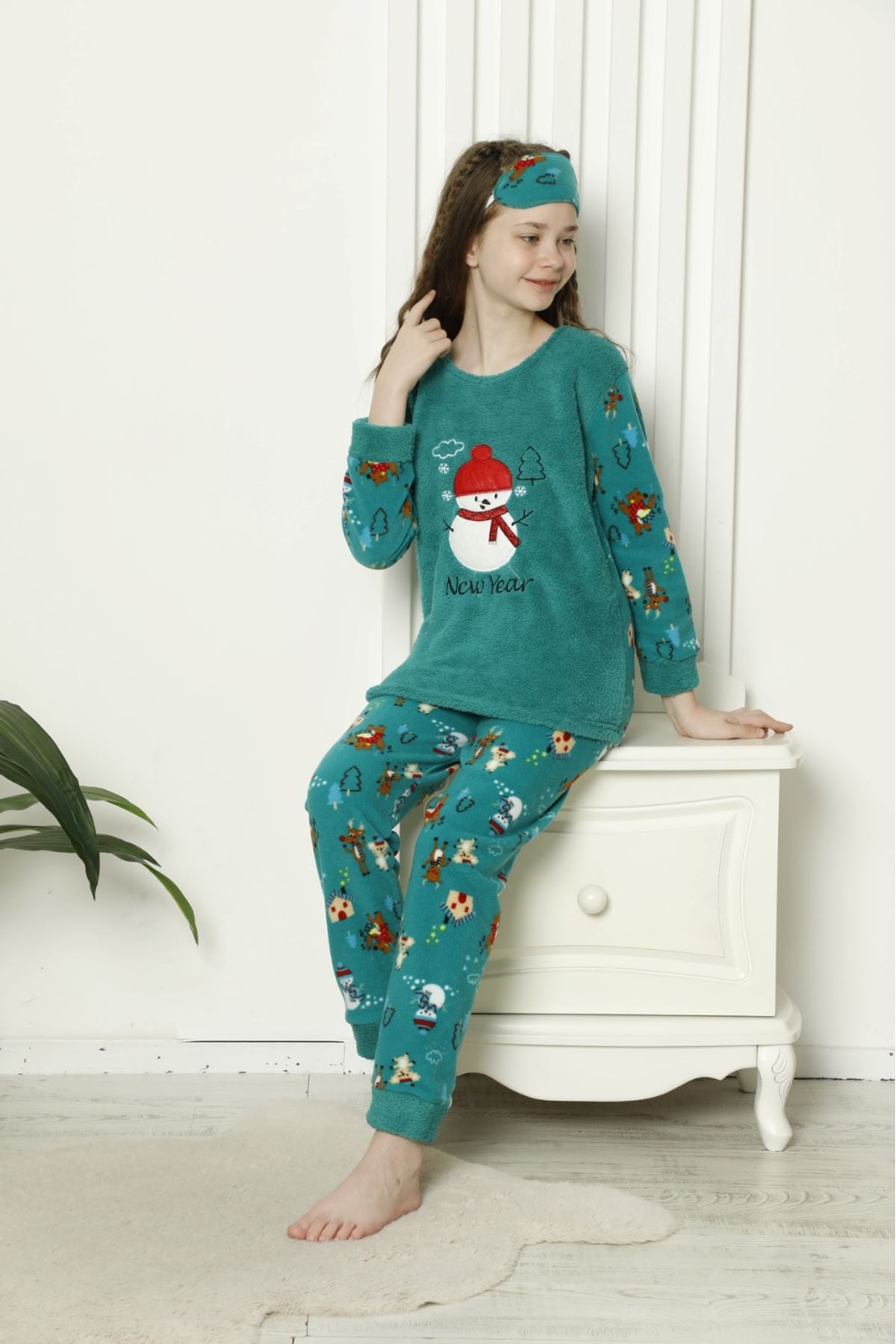 Çocuk Yeni Yıl Desenli Kışlık Welsoft Polar Pijama Takımı 6E-6006